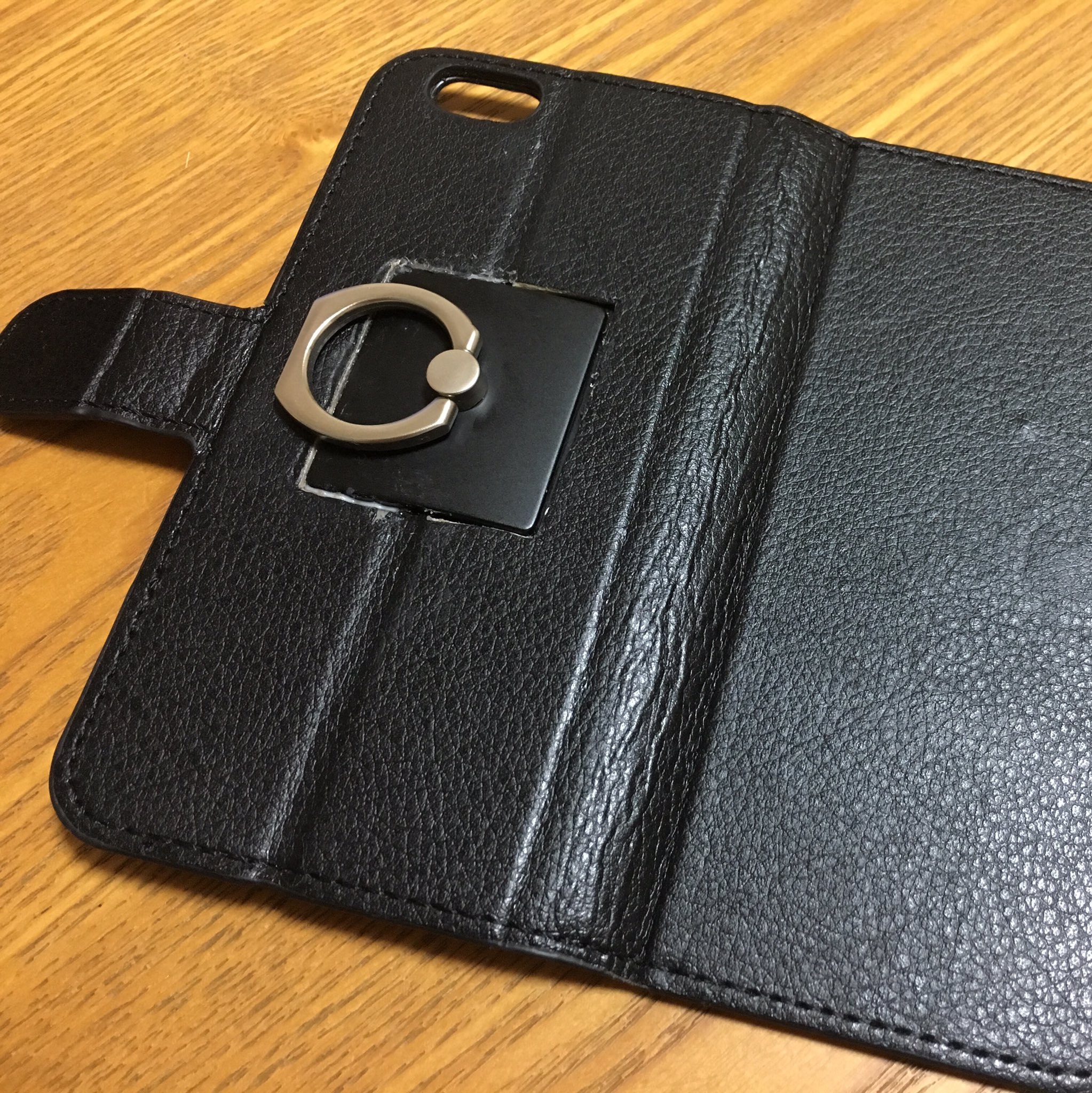 Twitter এ Nori3 セリアで100円で買った手帳型iphoneケースを加工して 同じくセリアで100円で買ったバンカーリングを着けてみた そこそこ いい感じにはまって こんなケースが欲しかったんだよなというのが実現できた 切り抜き後をキレイに加工したいところでは