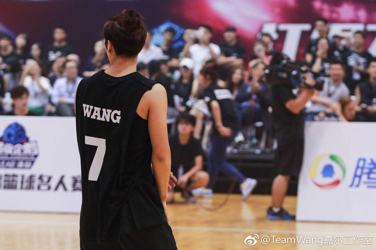 BackOfWang's tweet photo. ⓒ TeamWang嘉尔工作室  
#JacksonWang #잭슨 #GOT7 #갓세븐 #王嘉尔 #王嘉爾 #JackaonWangPapillon https://t.co/QFpcwEoqyg
