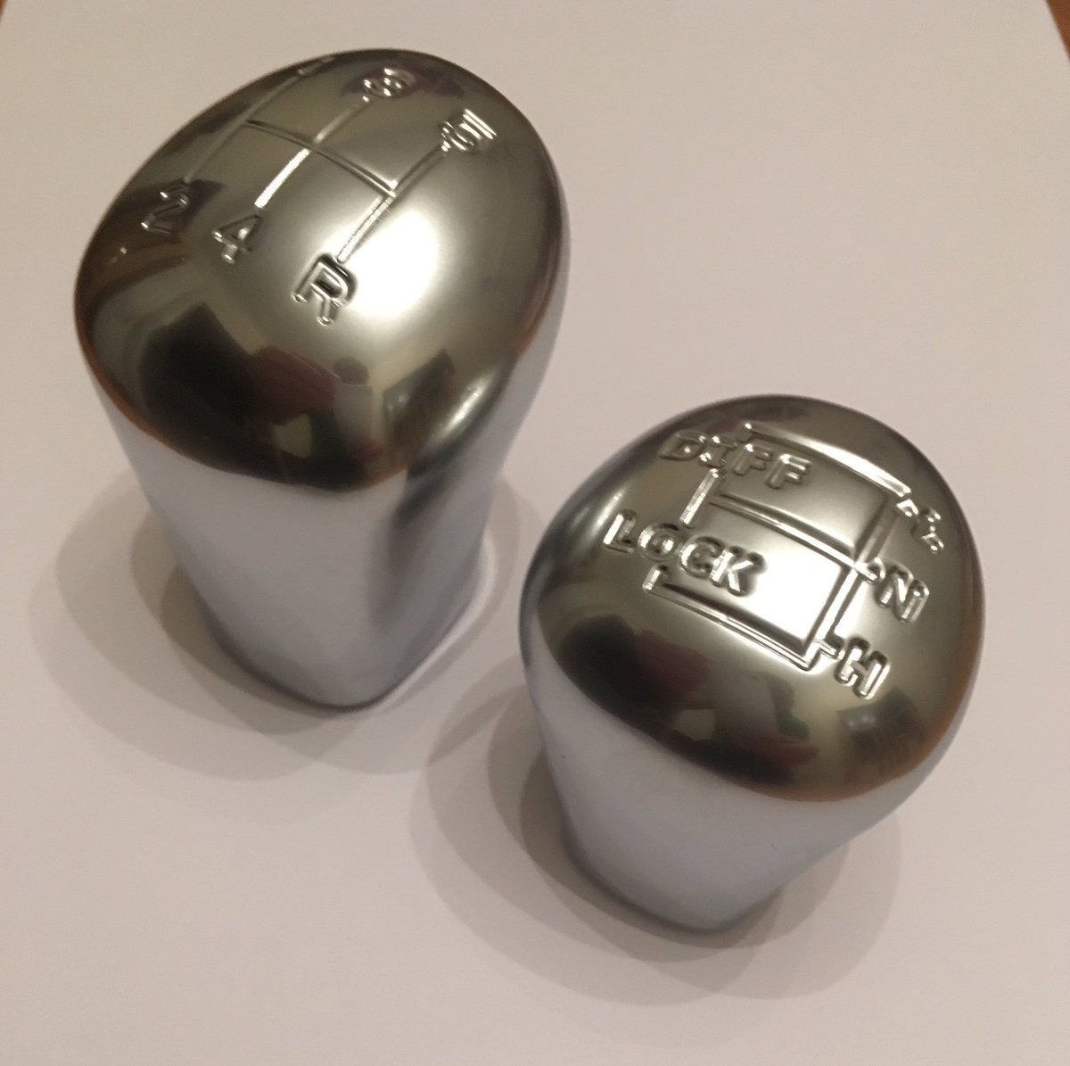 Defenderupgrade's tweet image. New design gear stick knobs to look like the TDCI. Fits R380 available in store now. Contact for more details.