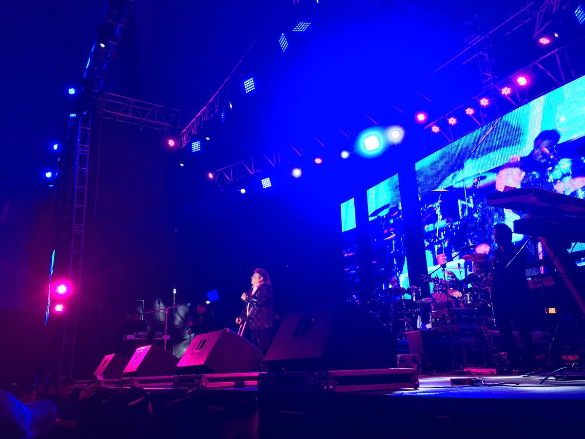 Noche romántica en aguascalientes presentando su nueva producción "así te quiero yo " <a href="/jmzamacona/">JOSE MANUEL ZAMACONA</a> <a href="/yonicsoficial/">Los Yonics</a>