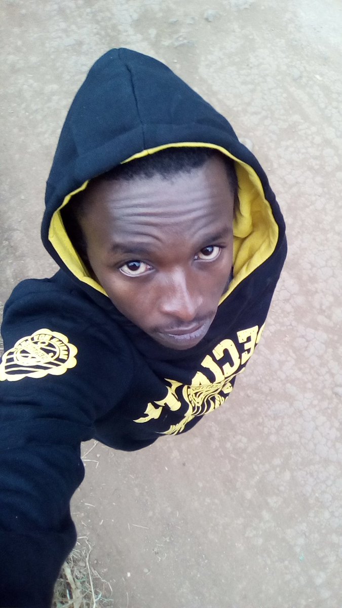 speckz_bk's tweet photo. Gud dai pals https://t.co/BenyQ1vtu5