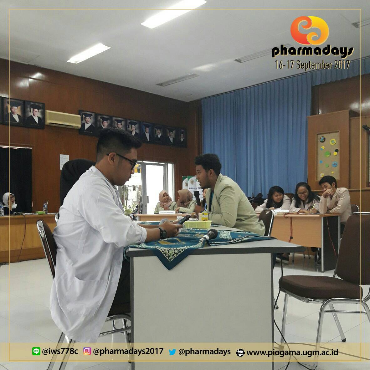 PharmaDays's tweet photo. [MASIH BERLANGSUNG]

Babak Konseling masih berlangsung! Yuk hadir dan dukung tim jagoanmu 🙌
Ada UGM A, Universitas Sanata Dharma, dan UGM B https://t.co/jf6RsbtsxE