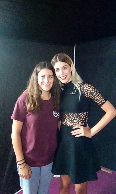 alexia_demy5's tweet photo. Ενας χρόνος από τότε...♥ 
Ήταν η πιο όμορφη μέρα της ζωής μου... @Demy_Official θυμάσαι; τότε στην γιορτη μου... μου λειπεις πολύ...σαγαπω♥ https://t.co/w1tQvTa5bU