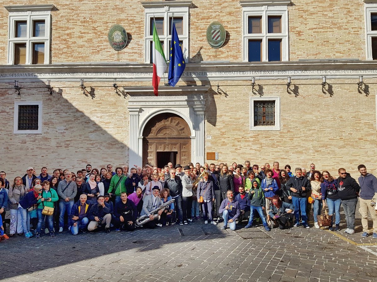 MarcheTourism's tweet photo. Più di 100 photowalker alla scoperta di Monte San Giusto, Città del Sorriso. Pronti, attenti, #msgiustophotowalk!
https://t.co/wa2hUrnL0h https://t.co/L5ZjzjcMLU