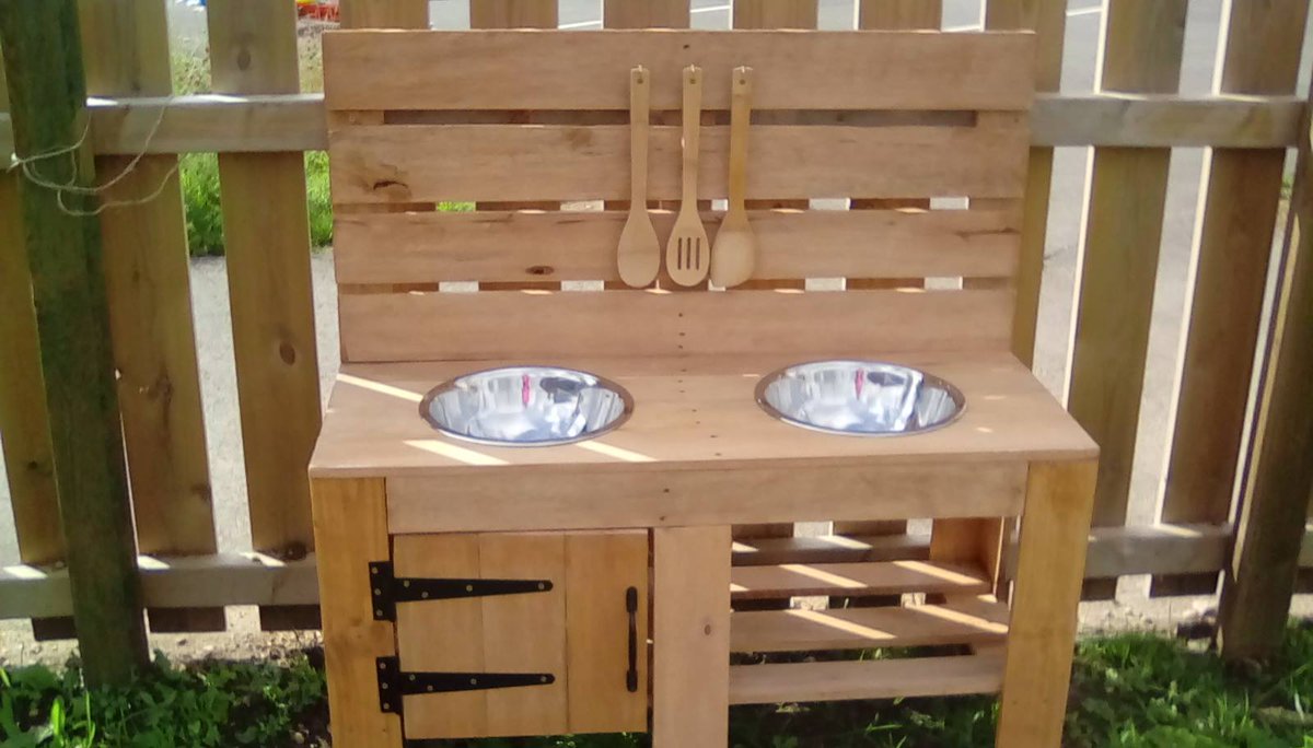 leapandlearn's tweet photo. Some of our lovely new garden equipment has arrived this week in Northstowe #greatfun https://t.co/3LEjDzUK80