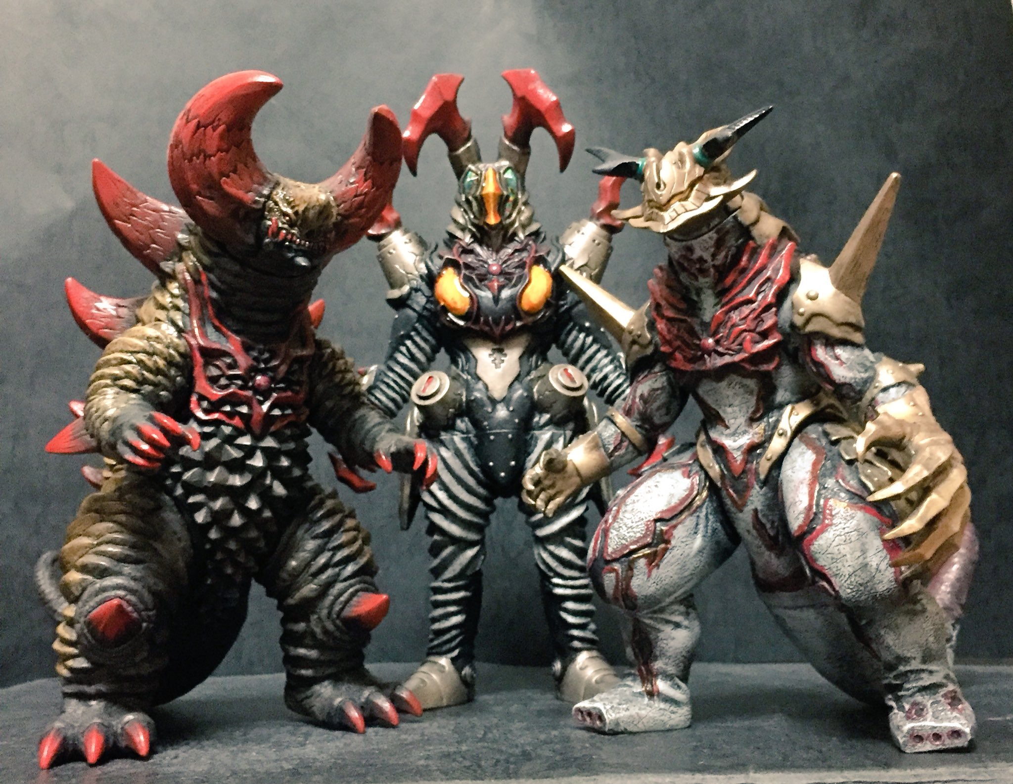 メタルモード画像DXペタニウム.サンダーキラー.スカルゴモラ Belial Yugo-jyu!