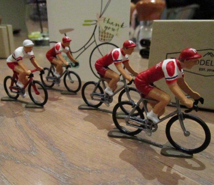 CraigHardie's tweet photo. Thanks for gift @Joe__Nally👌🏻Awesome mini peloton of @HardieBikes riders, these @themodelcyclist are brill #cycling https://t.co/xKf8mxpAa1