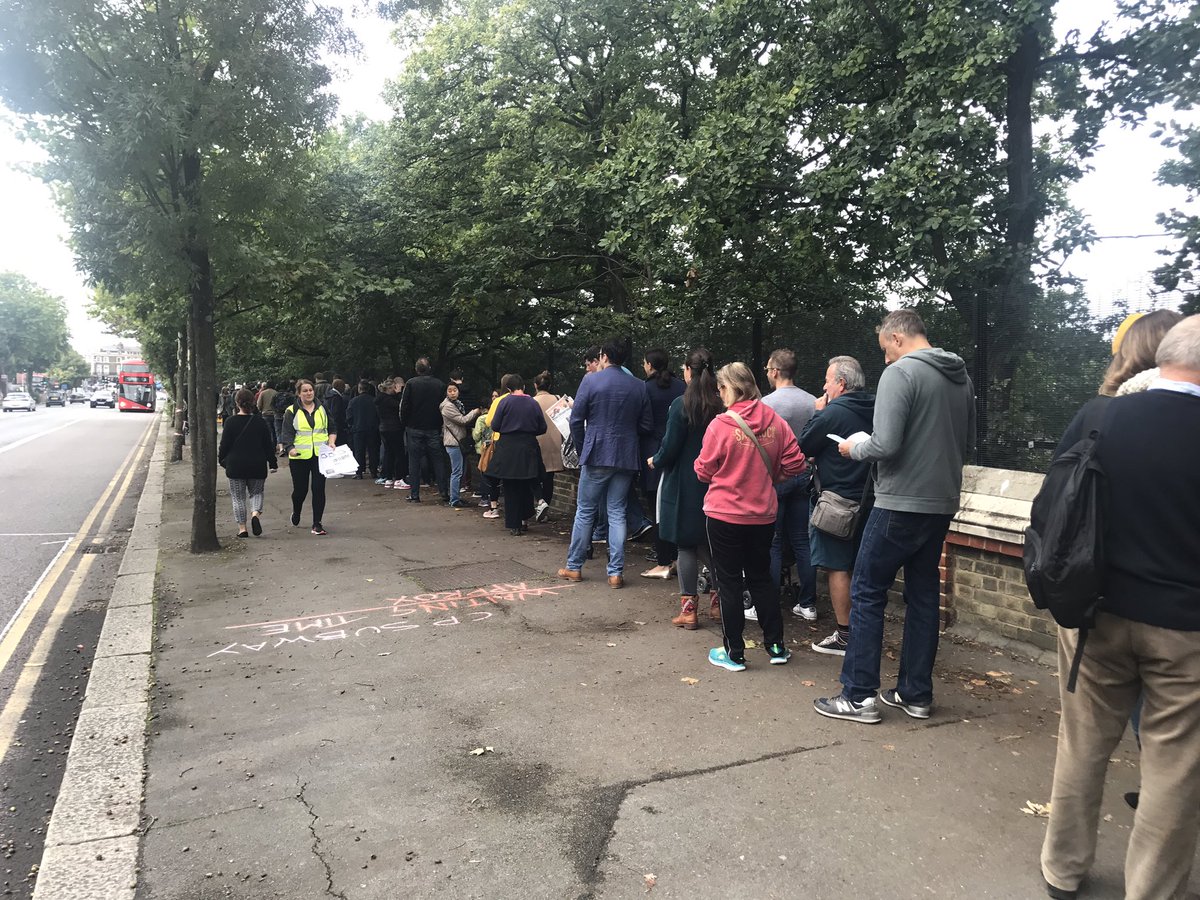 Waiting in Q to visit #CrystalPalaceSubway! At last!!!! @openhouselondon #PopularEvent