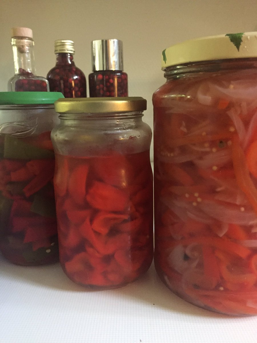 Ekke1505's tweet photo. #Omanpihan #chili on nyt liemessä #lisuke #syksy #säilöntä https://t.co/JkAhDxuAae