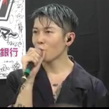 雅 Miyavi の髪型40選 人気ランキング セットやオーダー方法も紹介 最新決定版 Arty アーティ 音楽 アーティストまとめサイト