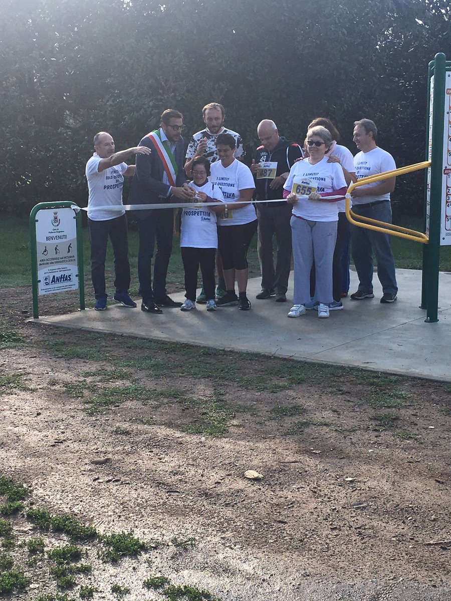 riccardopassad1's tweet photo. #anfass #paderno inaugurazione da parte del sindaco dei nuovi giochi per tutti prima della corsa non competitiva https://t.co/34OoIrD099