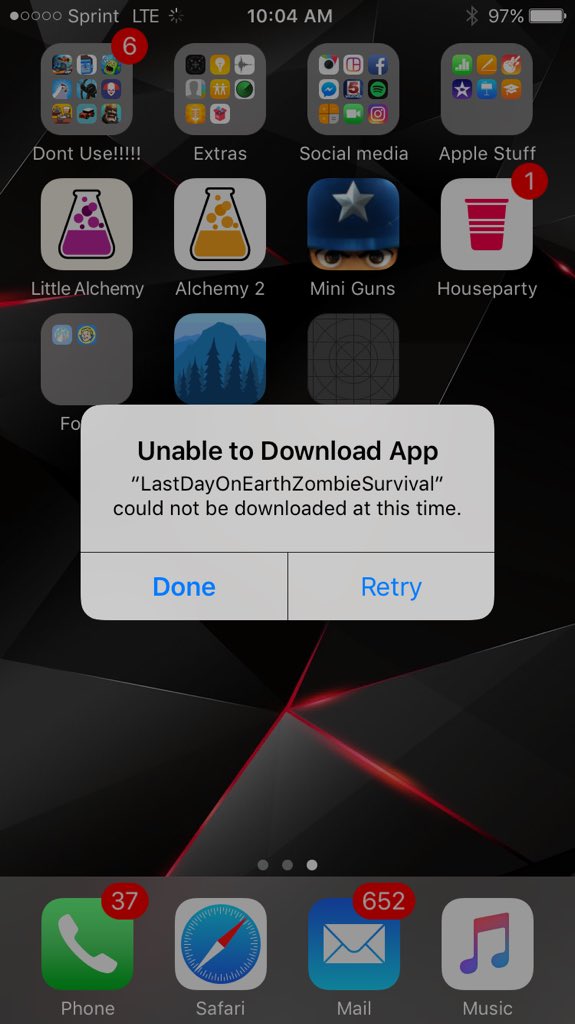 TheRustManiac's tweet photo. @AppValley_vip @MtTuanit this keeps happening did i get revoked? https://t.co/vSIwj1o5bW