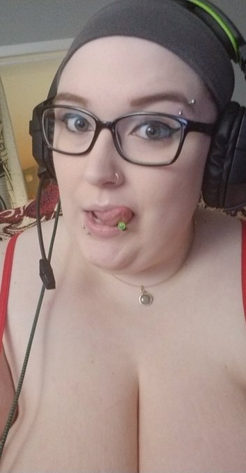 It's contest time!!  https://t.co/FrNe9weQlv https://t.co/NjMksHjvmT<a href="/tag/findom"class="tags"><span>#findom</span></a>