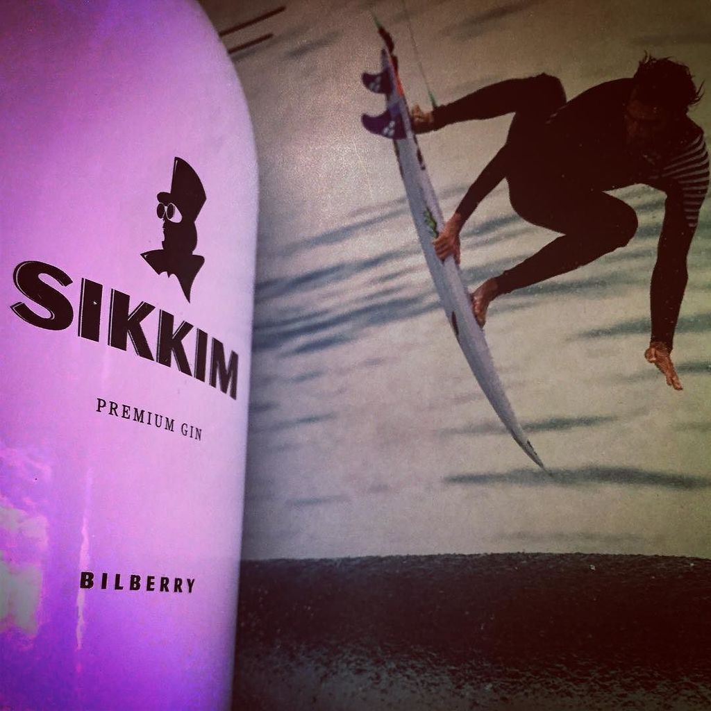SikkimGin's tweet photo. Busca el lado exclusivo de la vida. #surfer #surfstyle #sikkimgin https://t.co/kuBlMMASgn