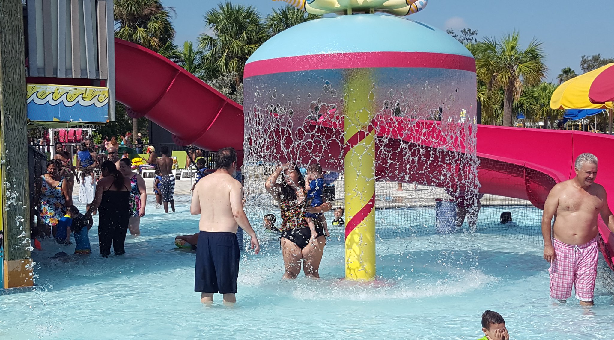 City of Miami on Twitter: "Grapeland Water Park is packed w/ hundreds cooling off on this hot ...