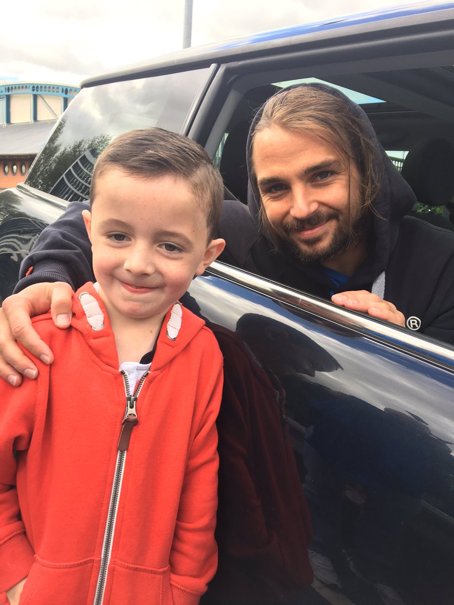 Simon McQ tweet media