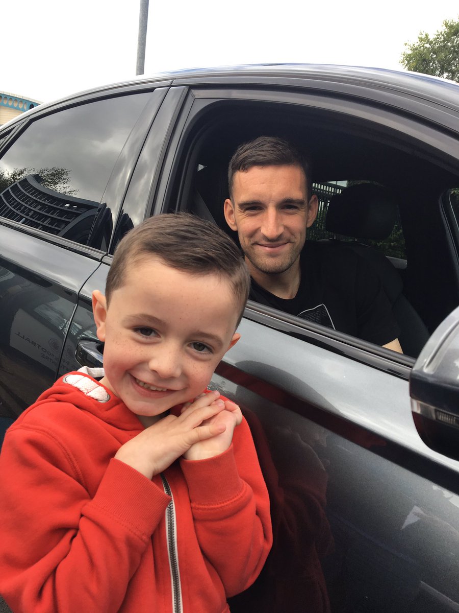 Simon McQ tweet media