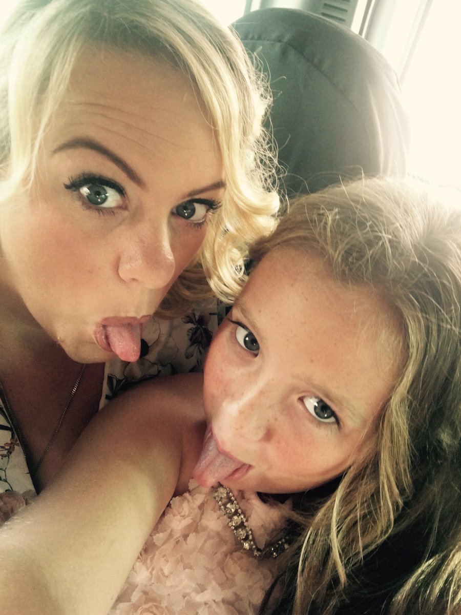 izzy4can's tweet photo. Amazing day yesterday celebrating Mr and Mrs Jones wedding 😘 https://t.co/tUpMXsogLD