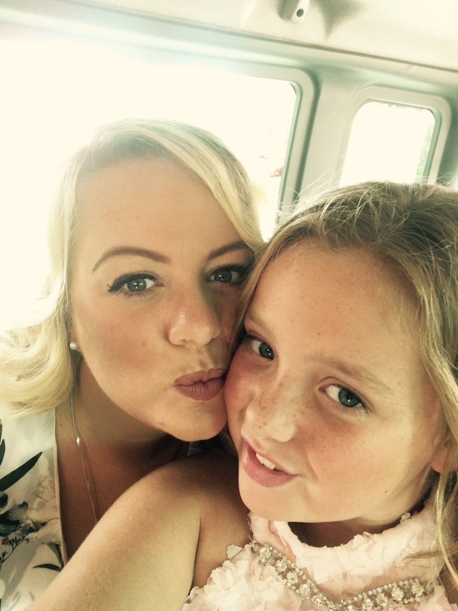 izzy4can's tweet photo. Amazing day yesterday celebrating Mr and Mrs Jones wedding 😘 https://t.co/tUpMXsogLD