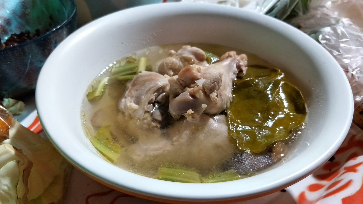 ben_jaam's tweet photo. มื้อเย็นนี้ขอฝากท้อง��ว้กับอาหารเมนูนี้ #ต้มน่องไก่ อร่อยจริง! ก่อนกลับเข้ากรุง #อ.หันคา  #ทริปกลับบ้าน #CJlive https://t.co/4GYsI5mpky