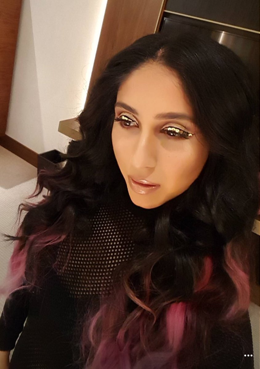 jayna_d's tweet photo. Eye disco! Make up for the lovely singer Neha Bhasin #makeupbyjayna #sequineyes #dubaievents #dubaimakeupartist https://t.co/6mRHm5z8ky