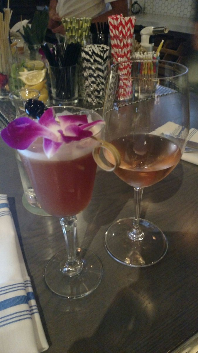rwmenu's tweet image. Perfect #cocktails #Friday
 night at @thekeeperseafood.  Don't miss the upcoming review! #foodies #FoodieFriday #RoadWarriors #Travel