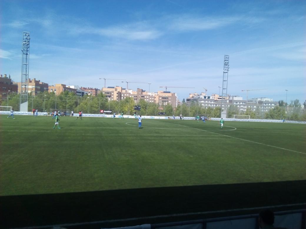 josete8877's tweet photo. Final en Valdelasfuentes @ADAlcobendas 0-@FCVPAR 0 #PoblaEnMAT @madridaltanto @PrefeMAT https://t.co/QEWymplA3F
