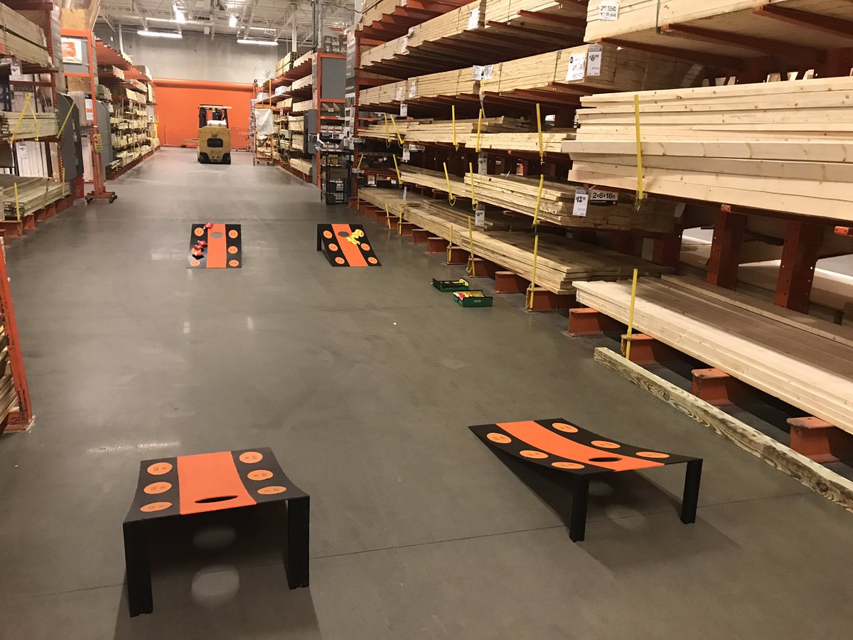 muse_marcus's tweet photo. @thdjoelcog @RecoWatson @ChrisBergHD @christydumas @RobertHD0729. 737 celebrating 1st Half Success. https://t.co/VcQAJSoTKO