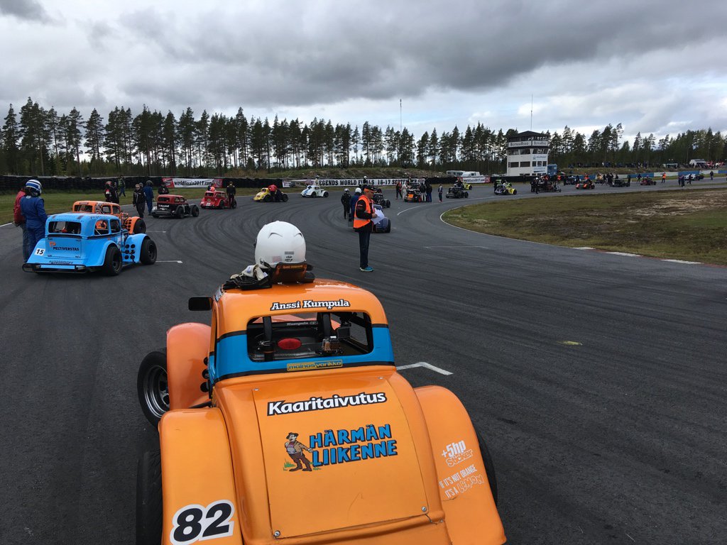 kumpularacing's tweet photo. Grid Show. Aika kaukaa lähtöpaikka finaaliin. #legends #worldfinals https://t.co/1W3b55SJkr