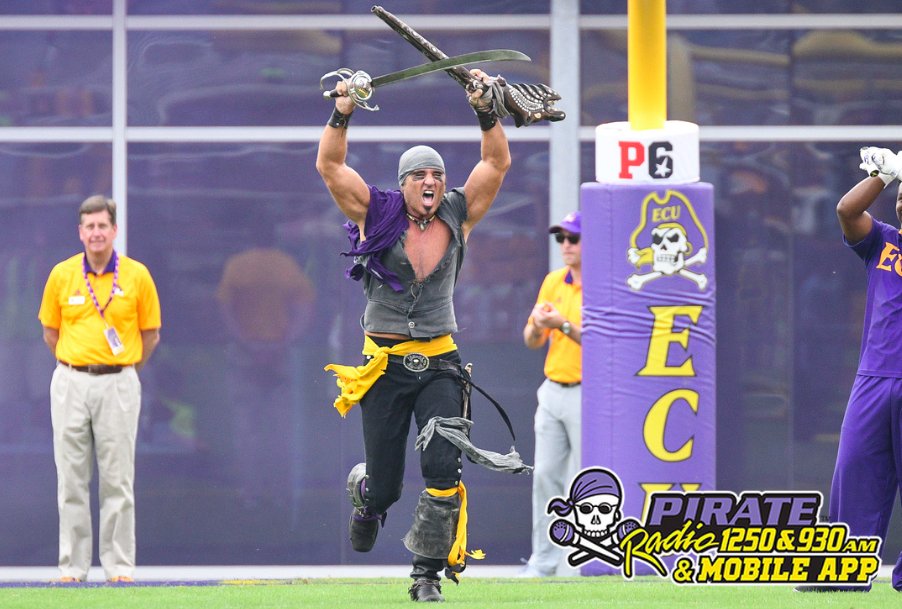PR927FM's tweet photo. ICYMI / HOT PICS: Check out the #PirateRadio Paparazzi photos from #ECUvsVT
https://t.co/xEJab5GMMh https://t.co/oHGwUgLBZo