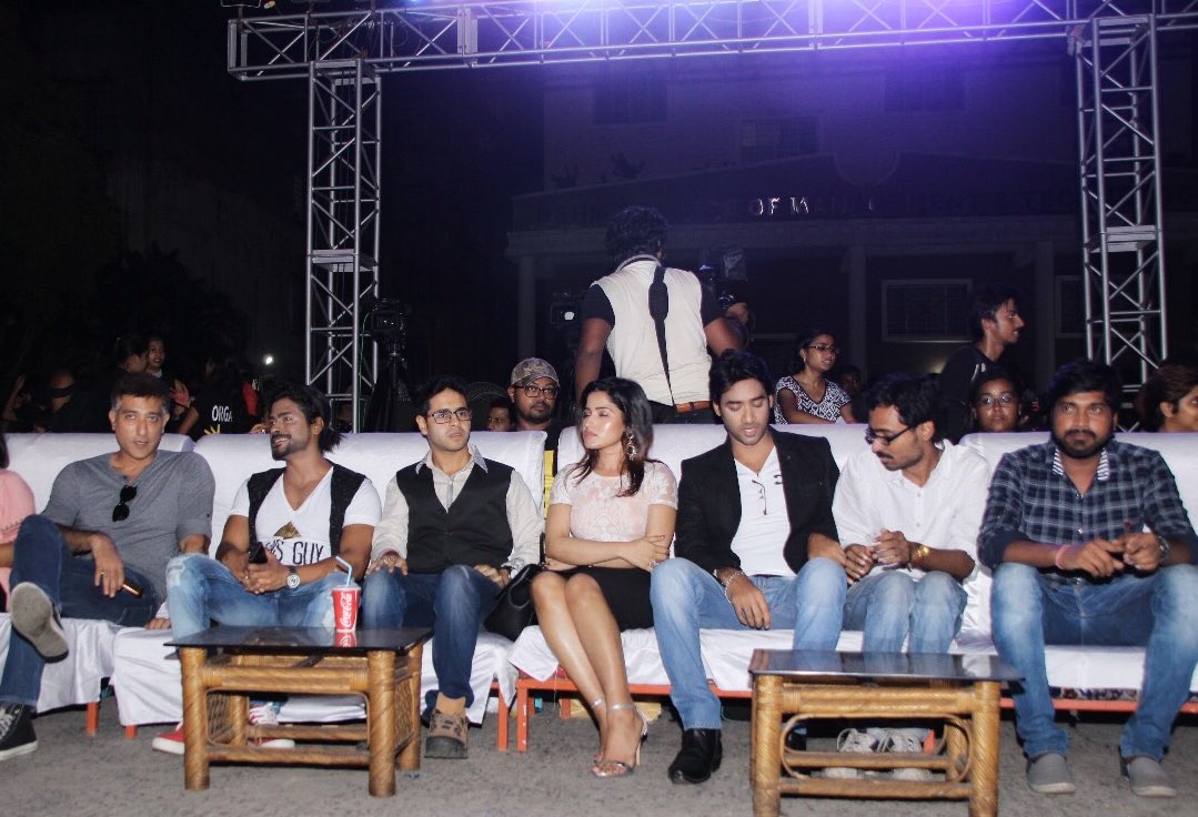 pujarni's tweet photo. #DoublePromotion
I sincerely thank every student & faculty of #NSHM for having us over.Had a lovely time promoting my films at #YCOMM fest😘 https://t.co/fpCH7EEboS