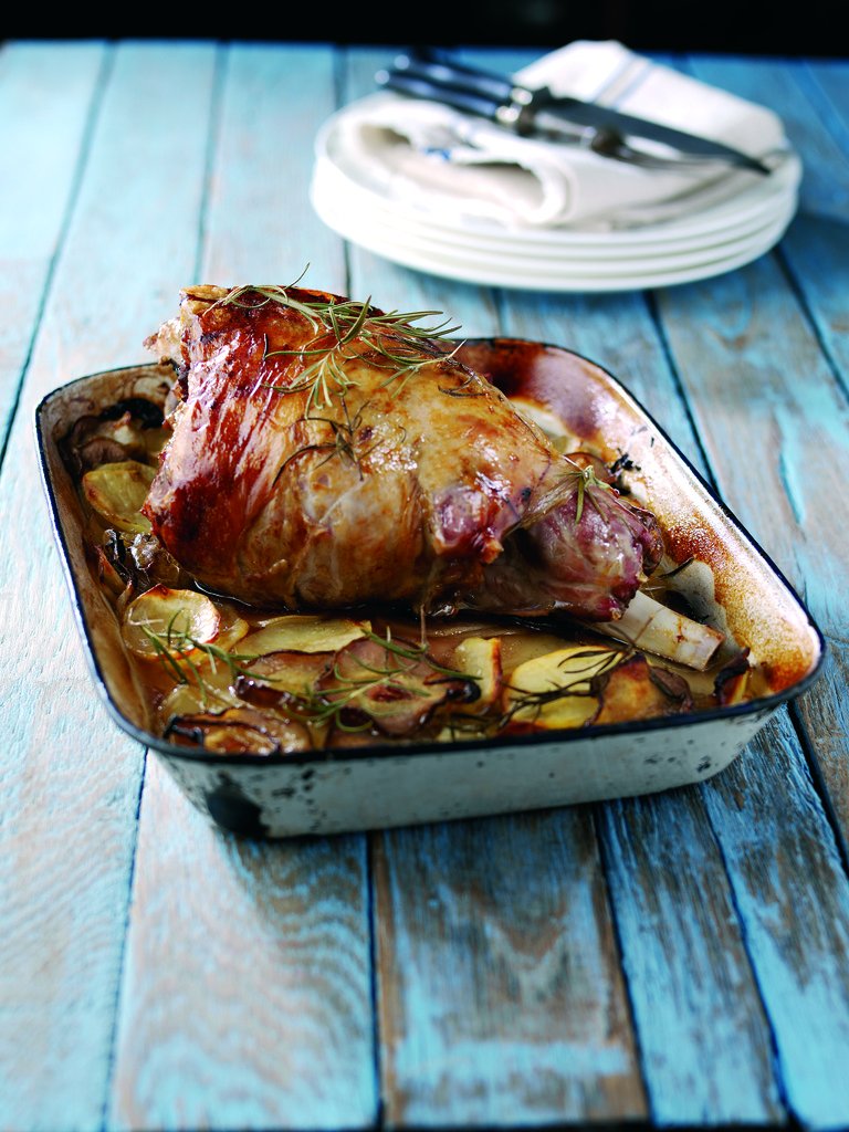 WelshLamb_PGI's tweet photo. Why we love Sundays. 
https://t.co/DDLC6U71ox https://t.co/rVF7kYSWYS