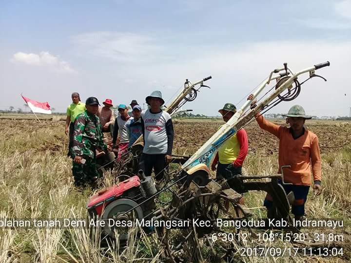 FKTHLPOPT_NUS's tweet photo. Aksi nyata THL POPT Jabar @jokowi @Amran_Sulaiman1 @kementan @Ditjen_TP_News @Edhy_Prabowo @akang_hero @onos_urono @tvOneNews @Metro_TV https://t.co/Umayx7fMH0
