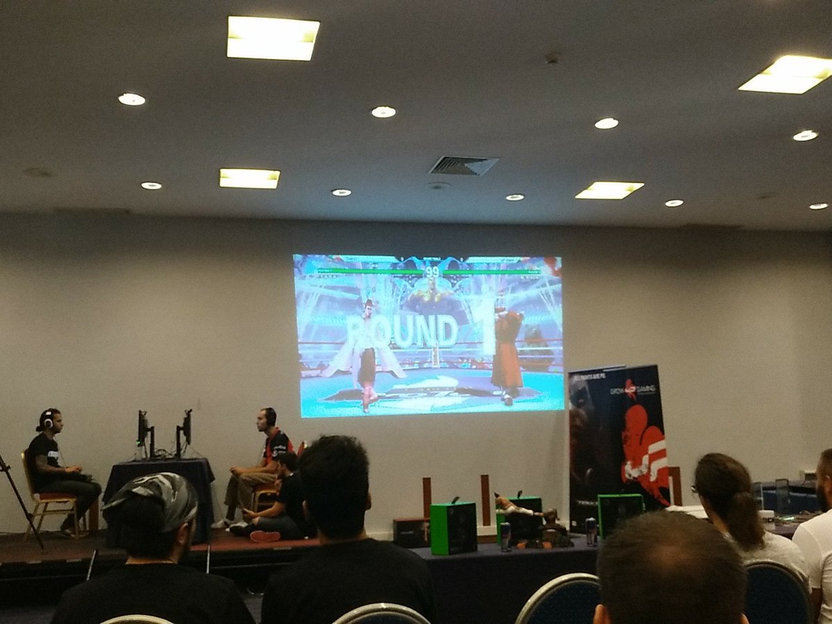 MadridFGC's tweet photo. Grand finals en el Lockdown en Portugal Digos vs Samus Lets go @PTFighters #lockdown2017 https://t.co/TZlKajkpsn