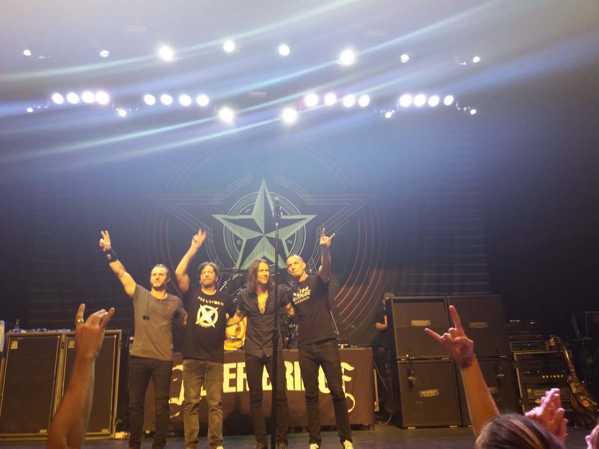 AB_FansArg's tweet photo. Thank you @alterbridge https://t.co/mUse50dg7w https://t.co/pPyoVHaC8F