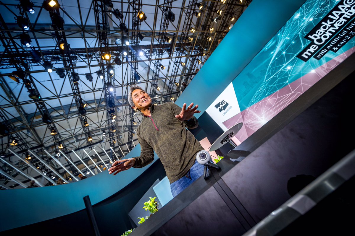 dieMARQUARDTs's tweet photo. Some #impressions of the TOP3 #Pitches from @DigitalLife_DAI #HackIAA moderated @GuyKawasaki #CreateTheNew #MBIAA17 @meconvention #HackIAA17 https://t.co/vA9a0IRVzP