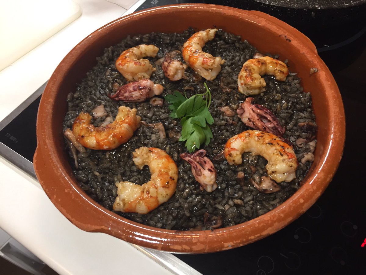 victor_deprado's tweet photo. Porque cuando lo haces con amor, es mas delicioso... https://t.co/iQE5TTEkRA