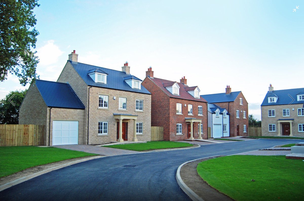 LoxleyHomes's tweet photo. 3 bed homes for sale Meadowside,Hunsingore,Wetherby.
From £350,000 @croftresident @CJ_Harrogate #homes #showhouse #yorkshire https://t.co/8EZH7L9qAz