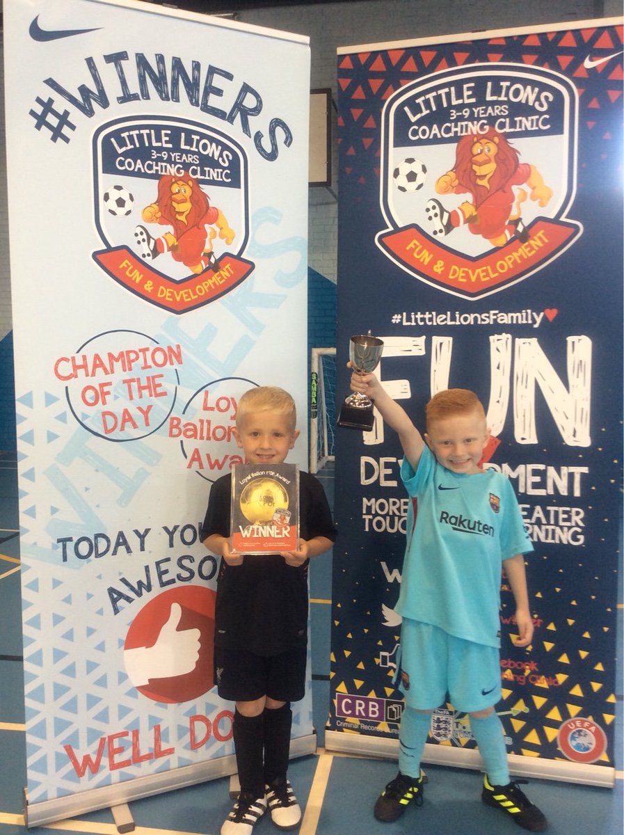 LittleLionsFC's tweet photo. U6s Sunday Group:

Champion of the day - Nico

Loyal ballon r'Or Award- Lewis

#VolleysWeek #Winners https://t.co/Y7slVzDo5I