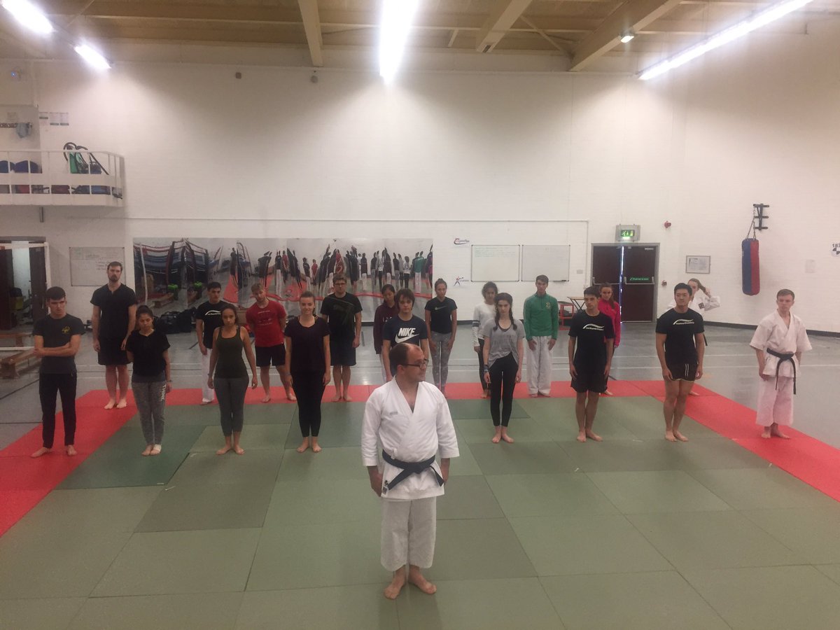 Let's begin! 👊🏼👊🏼#polykarate #north <a href="/NorthUniSport/">NorthumbriaUni Sport</a>