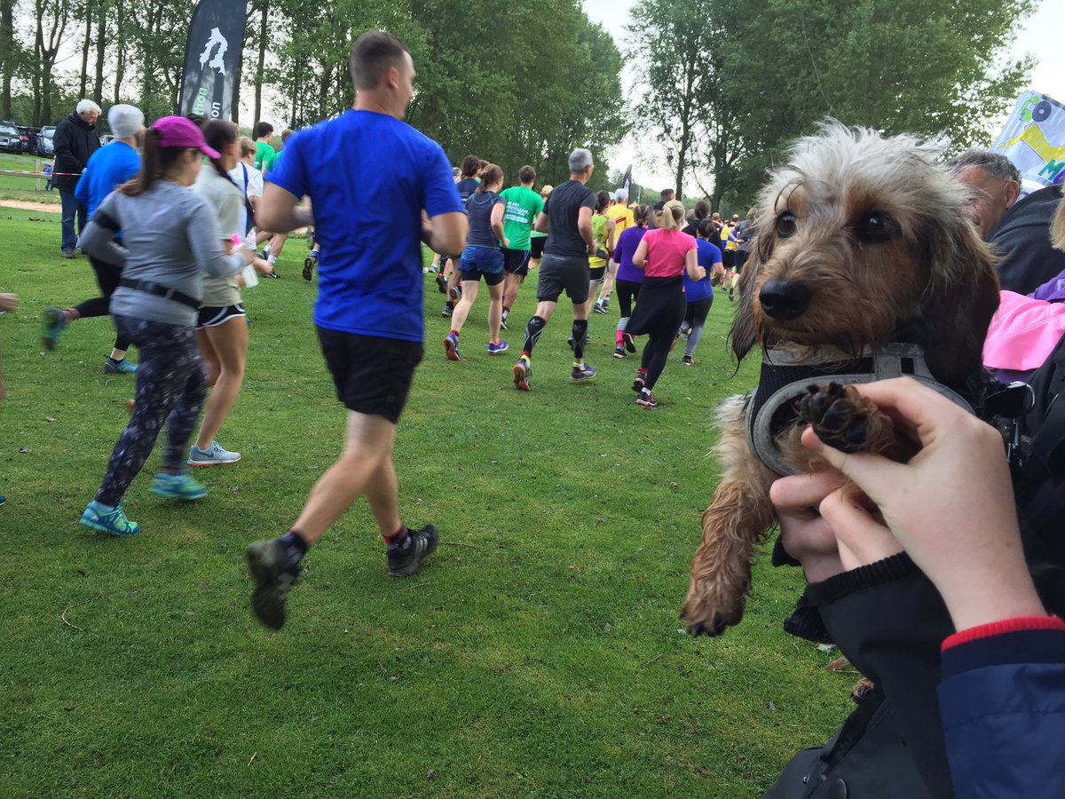 Wayvin and chearin the Hoobruv on <a href="/rutlandmarathon/">The Rutland Marathon</a>