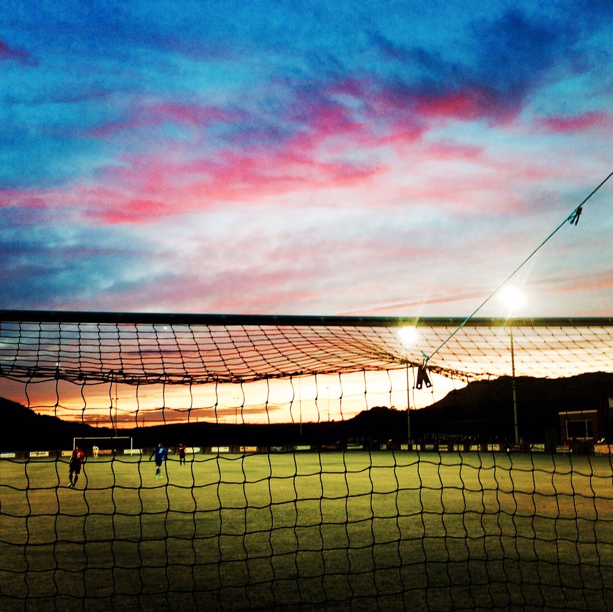 MorganIfan's tweet photo. Diwrnod da ar y Cae Ras @Wrexham_AFC.
Nol i'r Traeth sadwrn yma efo @CPDPorthmadogFC https://t.co/ymHUi1A4UO