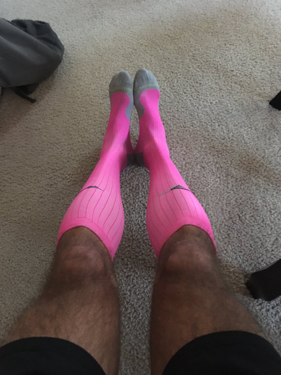 Walkabout_Slang's tweet image. Time to run up a mountain. And, it&apos;s #PinkSock season!
