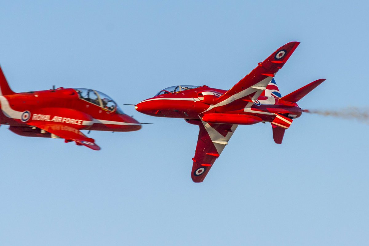 arisilio's tweet photo. Great show from @rafredarrows yesterday at #Greece @AthensFlyinWeek 2017 I couldn’t stop shooting @NikonatGrays #afw #Nikon #Photograghy https://t.co/EhDgUQaDur