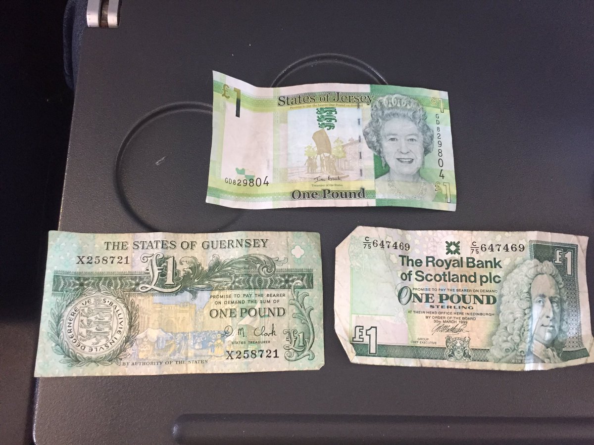 bladesmegg's tweet image. When the airline cabin crew lady says that will be £7 and she passes me my £3 change.. I am like #whatisallthispapermoney 😬#polymernotes