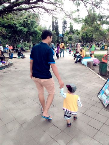 sepda_ali's tweet photo. Pendidikan tggi tak mnjamin seseorang mmiliki pribadi yg ber'syafaat,ilmu slalu ada dmn2!!!#DewasalahKelak https://t.co/K5e6JsQMhj