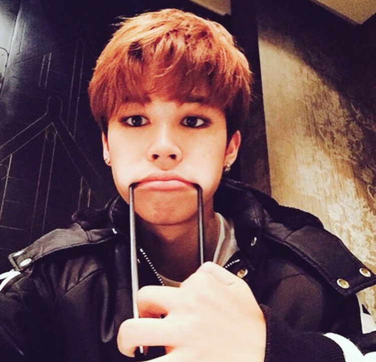 low quality jimin 💐 (@lowqualityjimin) on Twitter photo 