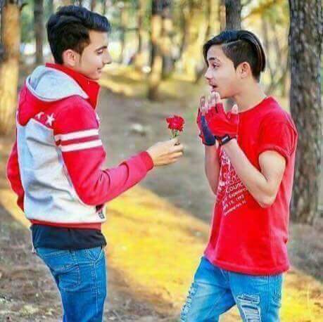 أحبك اموت فيك. ..😍