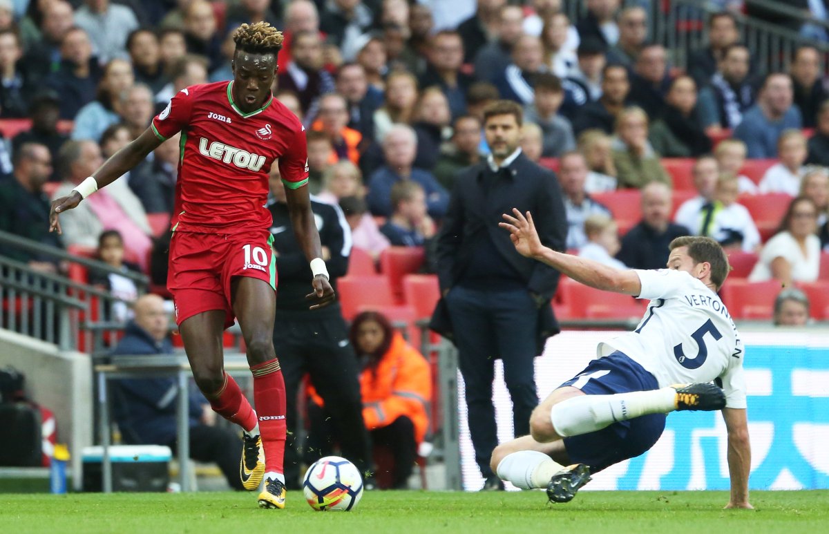 The best 📸 from yesterday’s hard-fought draw at @SpursOfficial…  Full gallery ➡️ bit.ly/2wl62UO https://t.co/L0nKH9zine