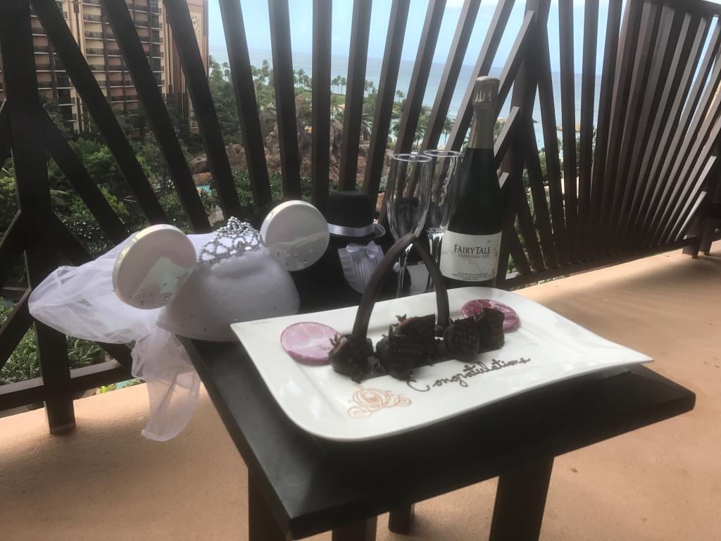 DisneyDani16's tweet photo. Time to celebrate! @disneyweddings @disneyaulani #HappilyEverAfter https://t.co/qZHDjPhnbW